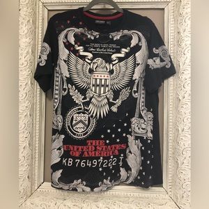 Contender graphics front and sleeve T-shirt. Size M. ❣️
